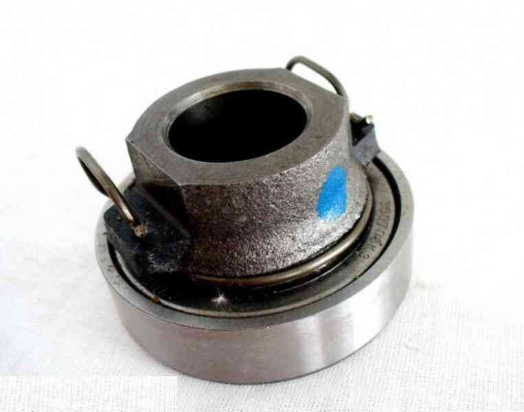 Выжимной подшипник ваз 2101 валео. Выжимной сцепления классика. Выжимной подшипник нива 2121. Муфта подшипника выключения сцепления тза 2123-1601180-75. Выжимной подшипник валео ваз 2110.